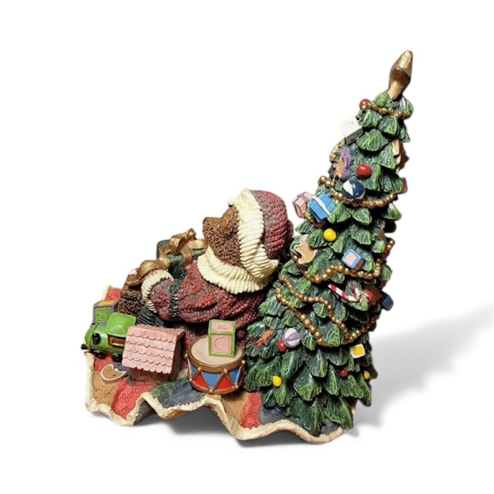 Grandeur Noel Festive Bear with Christmas Tree Decor Stocking Holder - Picture 2 of 3